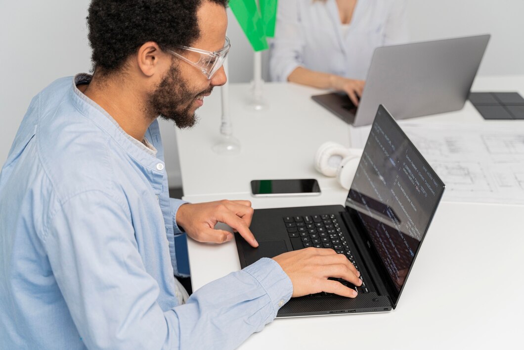 PHP Training in Dankuni 1 man working energy innovations 23 2148820171